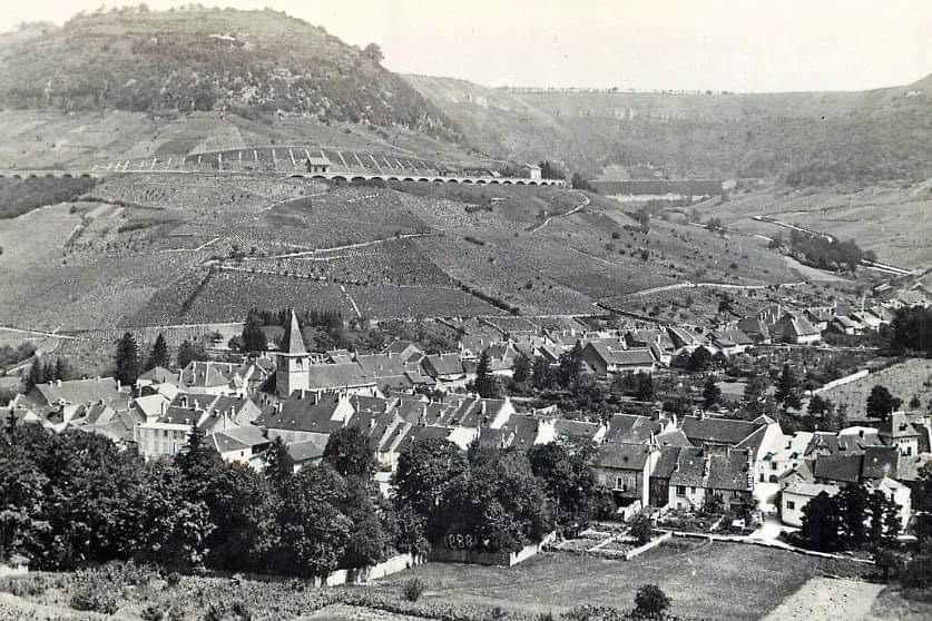 Photo ancienne et en noir et blanc de Conliège